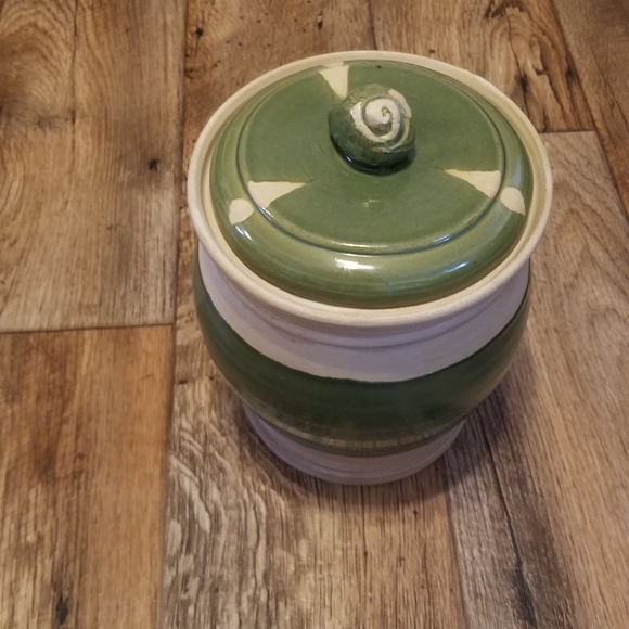 Vintage RARE Rowe Pottery Works Green Glaze Container 6 pounds 11.5" Height x 7" - Picture 5 of 8